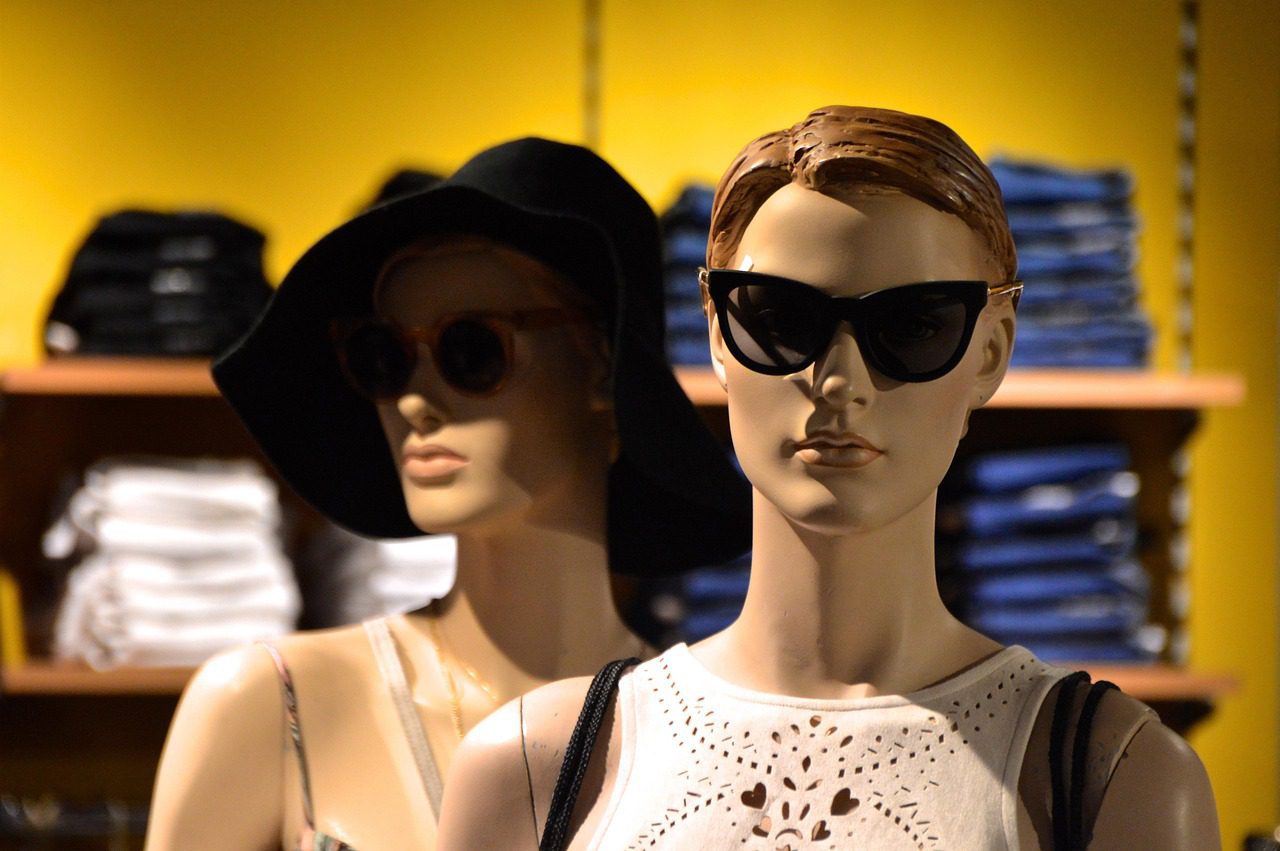 Vitrines e balcões para lojas: guia completo para exposição, atendimento e aumento de vendas no varejo (2026)